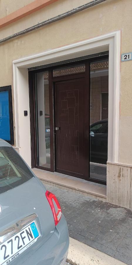 Zefiro21 Tiny House Apartment Termoli Ngoại thất bức ảnh